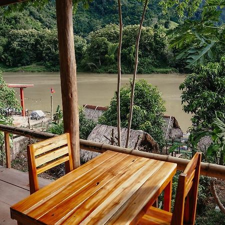 Nongkhiaw Meexok Guesthouse מראה חיצוני תמונה